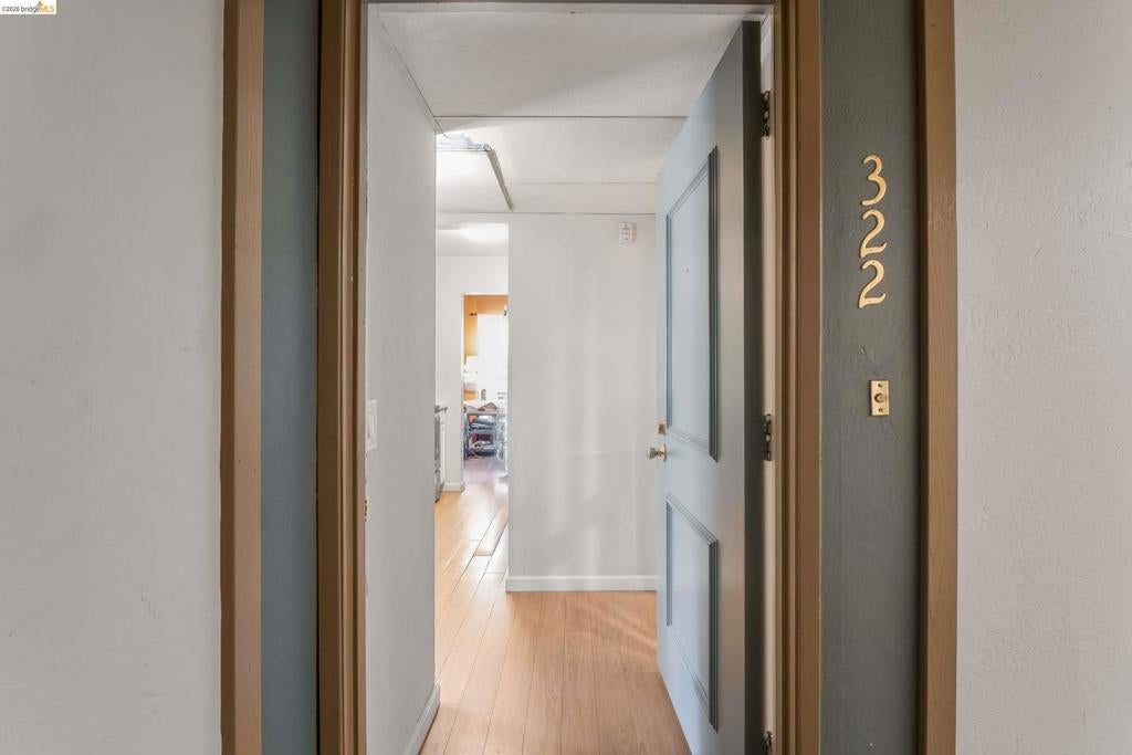 490 N Civic Dr 322