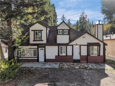 Photo of 22849 Juniper Ln, Crestline, CA 92325 (MLS # CV25269278)