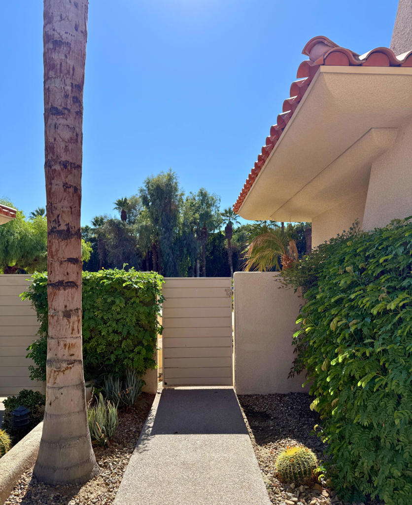 Rancho Mirage C.C. - Residential Lease