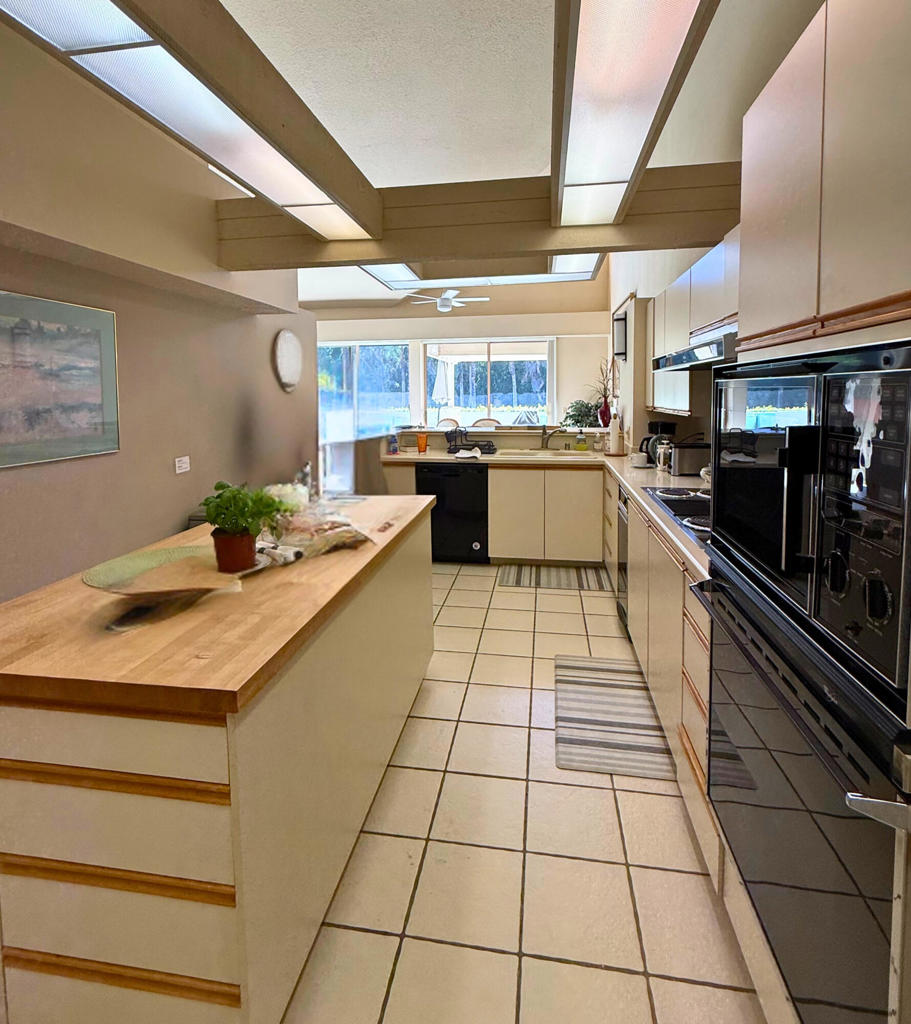 Rancho Mirage C.C. - Residential Lease