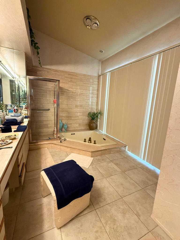 Rancho Mirage C.C. - Residential Lease