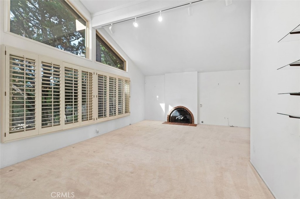 1665 N. Sycamore Street