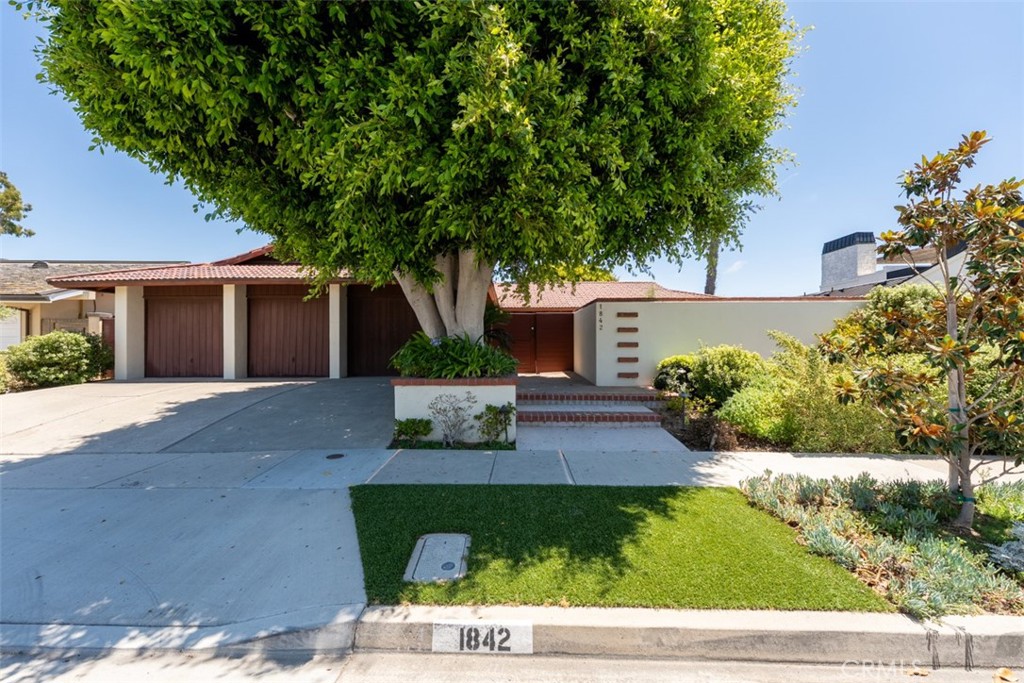 1842 Santiago, Newport Beach CA 92660 - Photo 6
