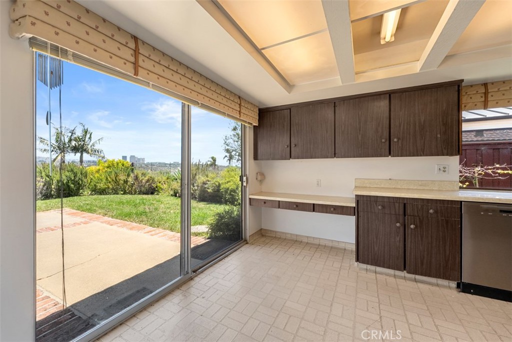 1842 Santiago, Newport Beach CA 92660 - Photo 18