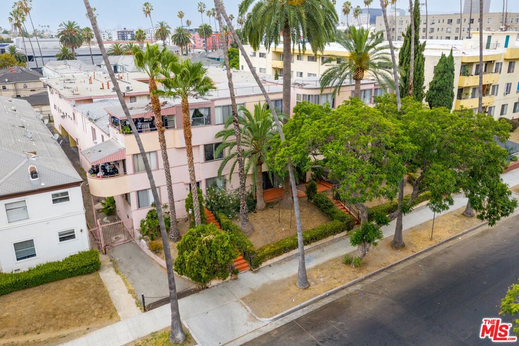 1125 S Westmoreland Avenue