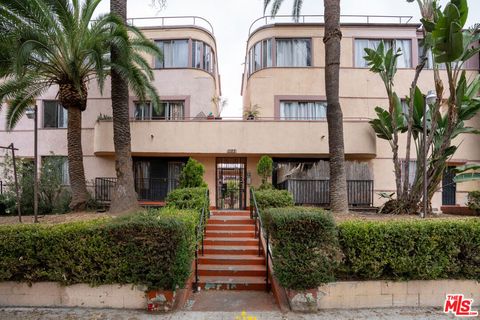 Photo of 1125 S Westmoreland Avenue, Los Angeles, CA 90006 (MLS # 26859337)