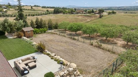 Tiny photo for 5565 High Ridge Rd, Paso Robles, CA 93446 (MLS # NS26076783)