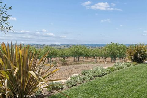 Tiny photo for 5565 High Ridge Rd, Paso Robles, CA 93446 (MLS # NS26076783)
