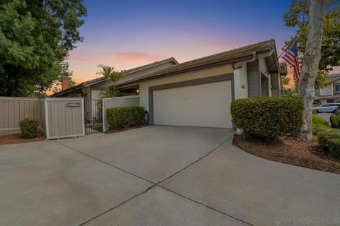 Photo of 13286 Creek Park Ln Ln, Poway, CA 92064 (MLS # 250042211SD)