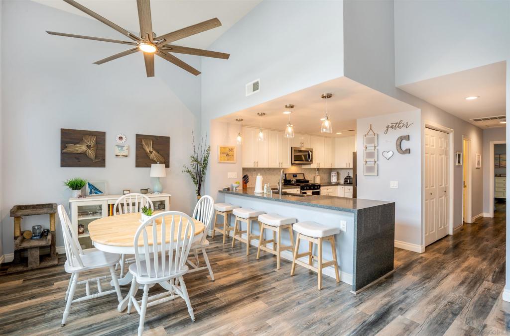13286 Creek Park Ln