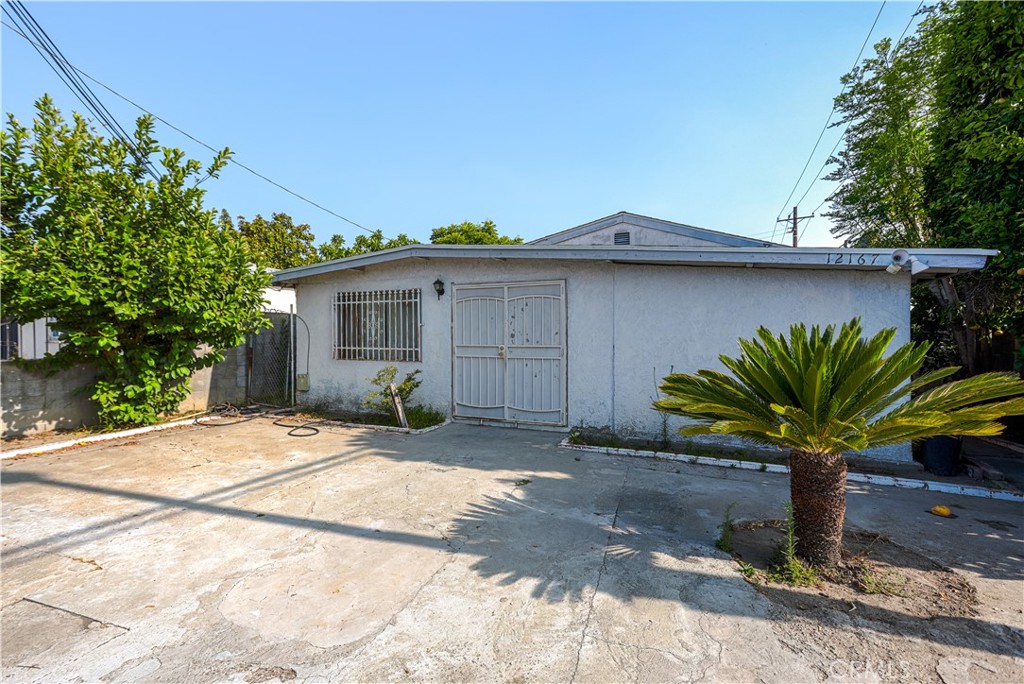 Reduced!! Excellent opportunity to own this spacious home with tons of potential - Five bedrooms and 3 Full bathrooms, central air cool / heat, spacious living room, open kitchen, gated / secure yard, corner lot with two car attached garage - much potential awaits - this home is seeking a new homeowner to call it "home sweet home" call your real estate agent to schedule a viewing today! This fine home is priced right - ready to occupy, will be fully vacant and ready to deliver next week!!