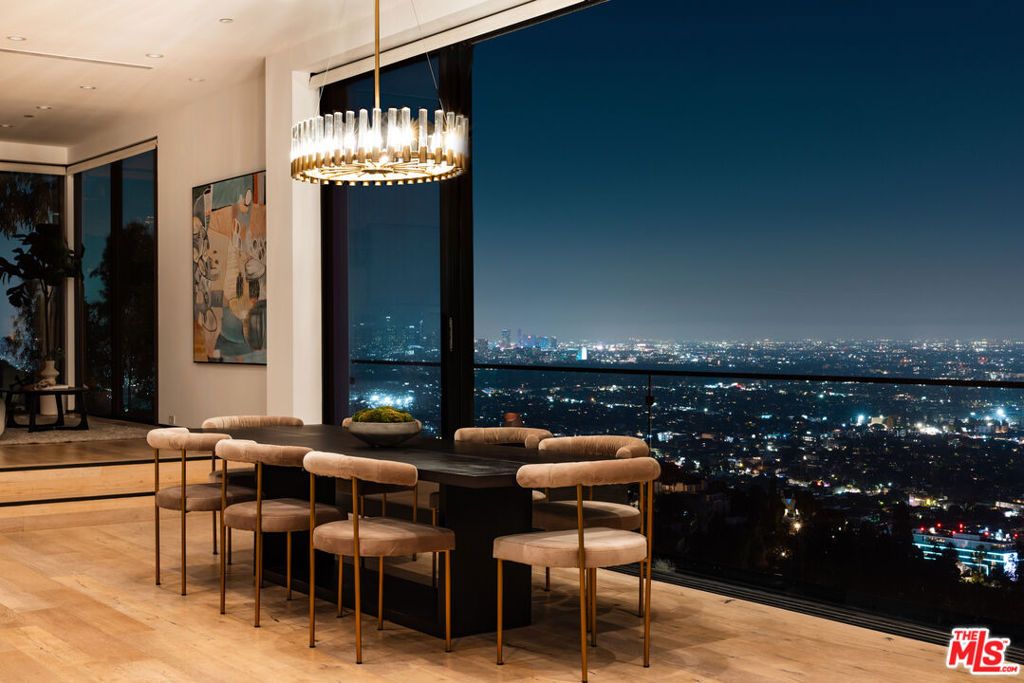 Photo of 8650 Franklin Avenue, Los Angeles, CA 90069 (MLS # 25614487)