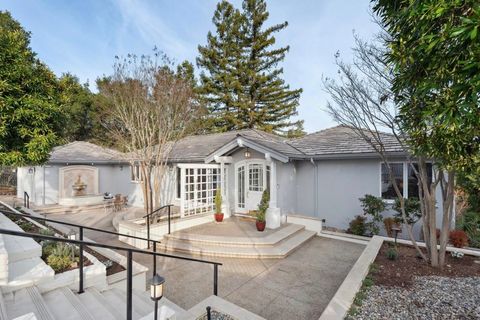 Photo of 15 Los Dedos Road Rd, Orinda, CA 94563 (MLS # 41120648)