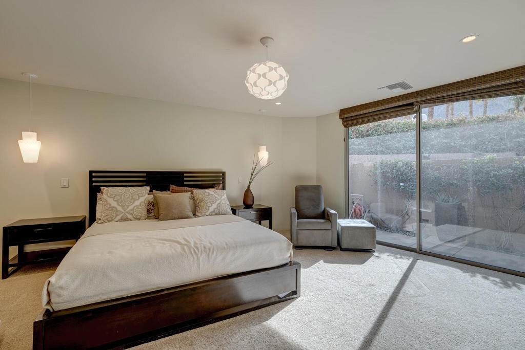 Indian Wells C.C. - Residential Lease