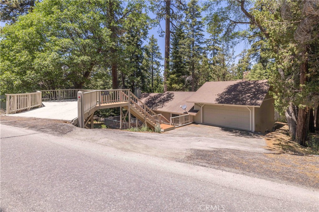 43133 Moonridge Rd