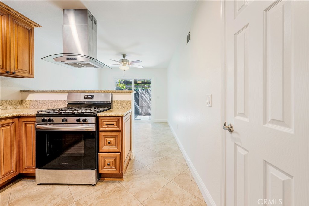 630 S Knott 6