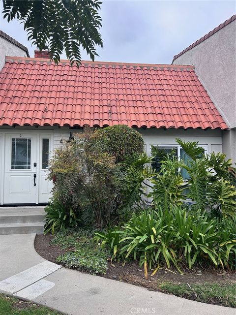 416 Vista Roma Newport Beach CA 92660