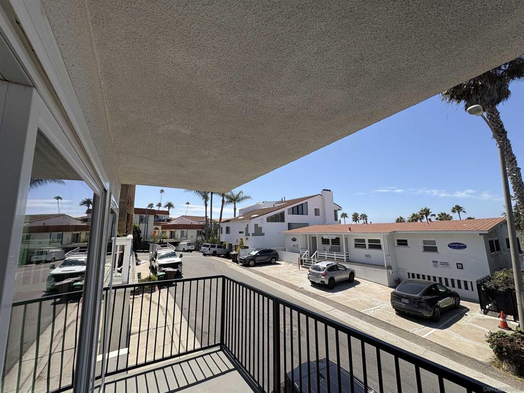 117 S Alameda Lane 1