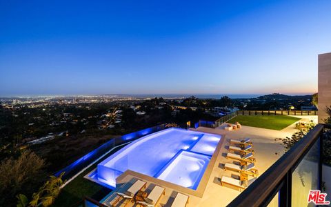 1204 Chickory Lane Los Angeles CA 90049