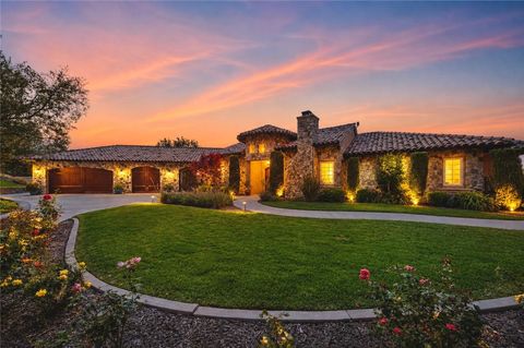 Photo of 46480 Via Vaquero, Temecula, CA 92590 (MLS # SW26094967)