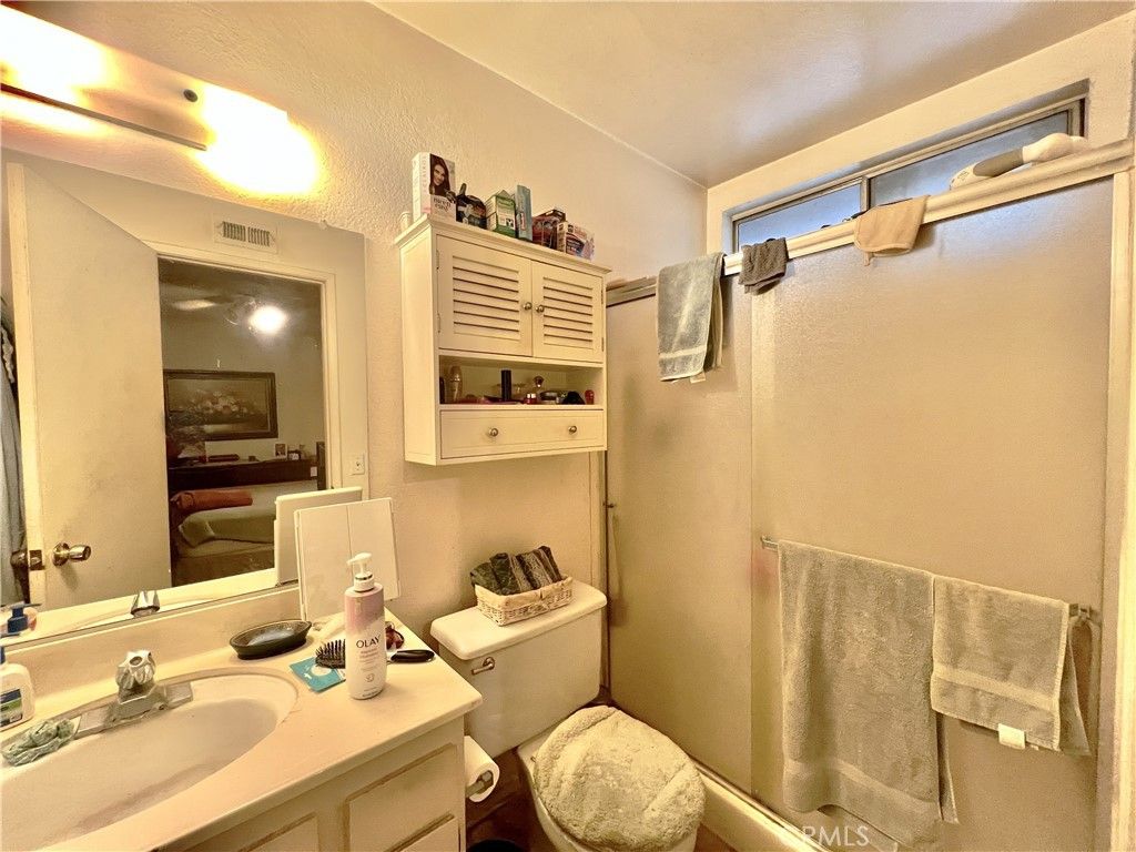 listing image 130728037036542826291