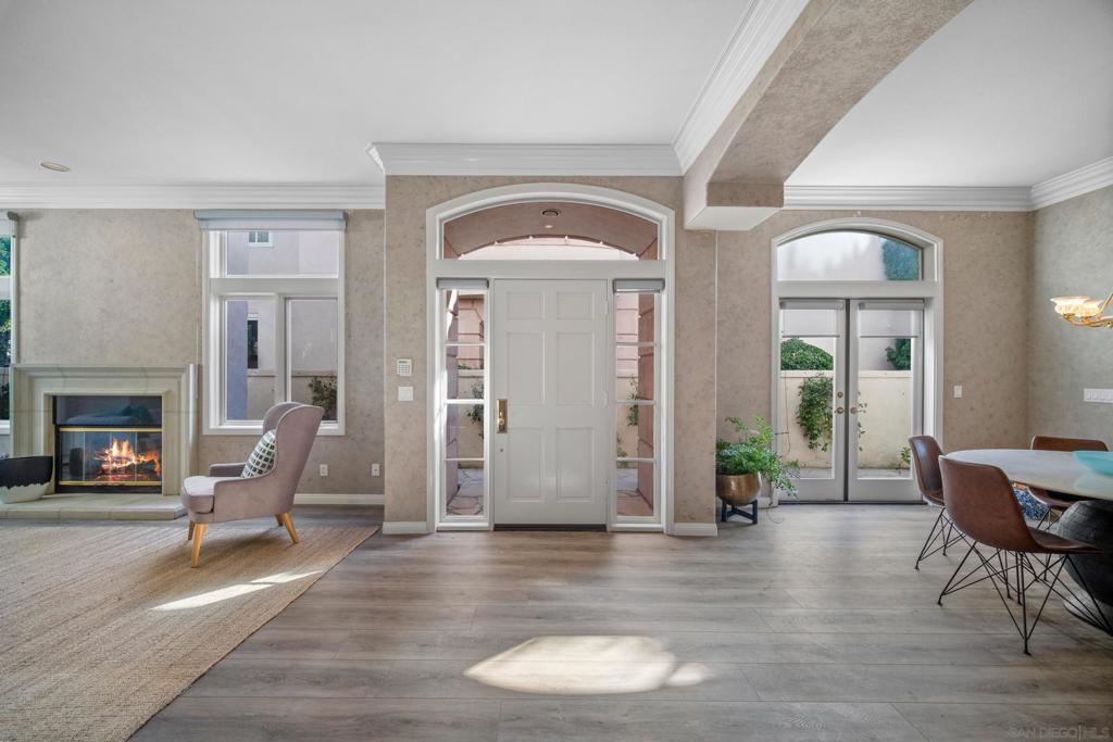 5380 Renaissance Ave