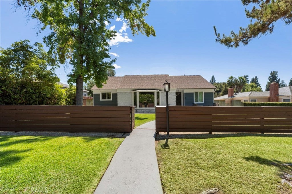 11736 Beverly Drive