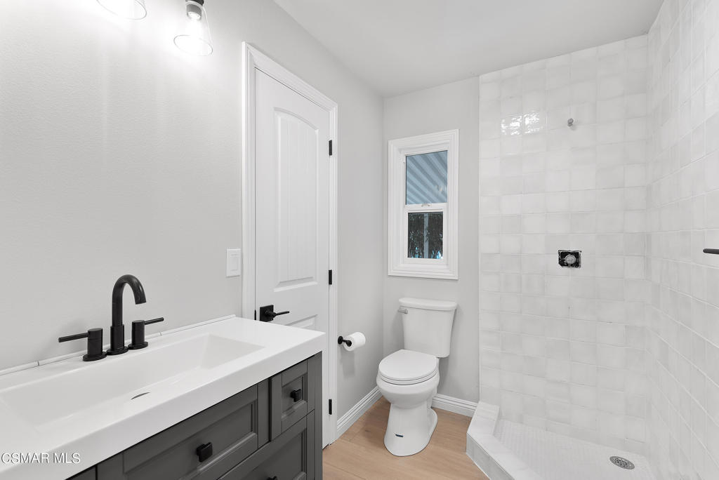 Oak Forest Ests-700A - 1001752 - Residential Lease