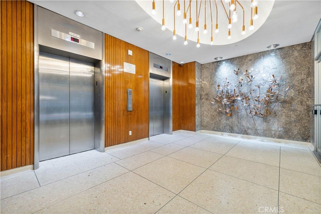 Photo of 1155 N Brand Blvd Blvd #704, Glendale, CA 91202 (MLS # GD26006924)