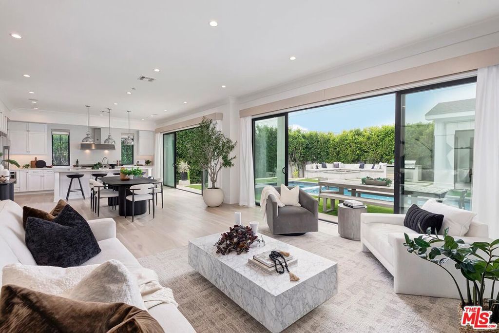 Photo of 8227 Stewart Avenue, Los Angeles, CA 90045 (MLS # 25614987)