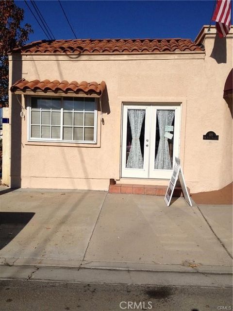 119 W Peck Lake Elsinore CA 92530