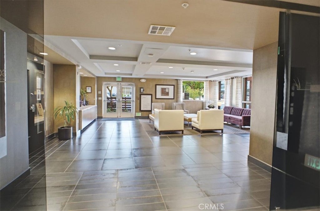 Photo of 21301 Erwin ST #443, Woodland Hills, CA 91367 (MLS # SR26152727)