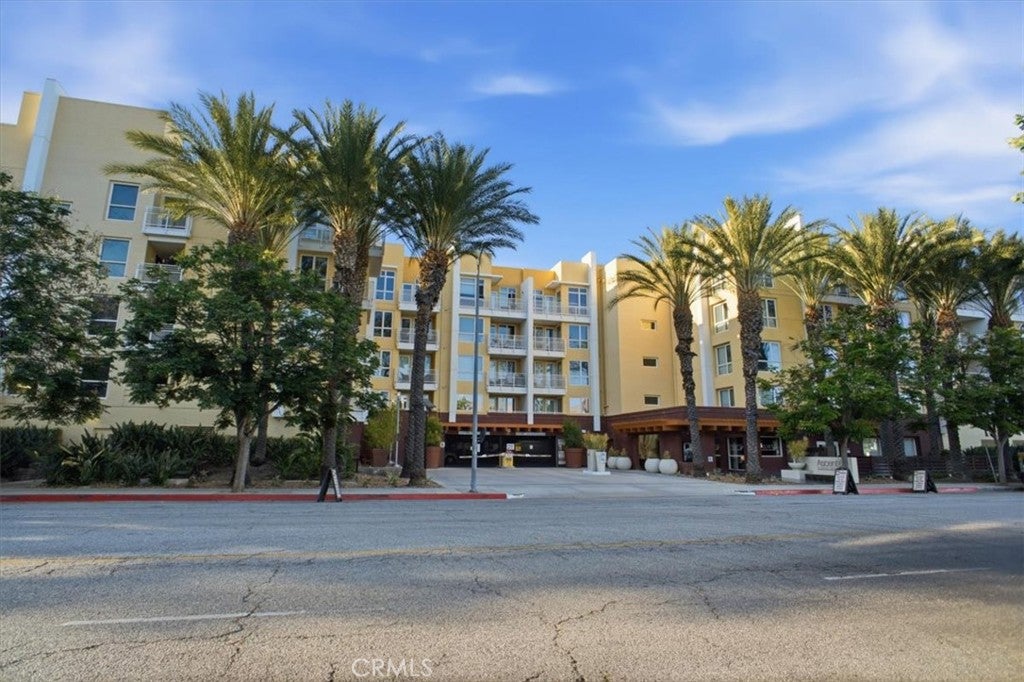 21301 Erwin ST