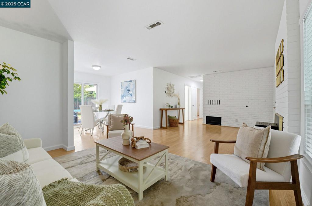 GREGORY GARDENS - Residential