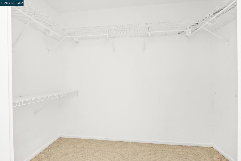 GREGORY GARDENS - Residential