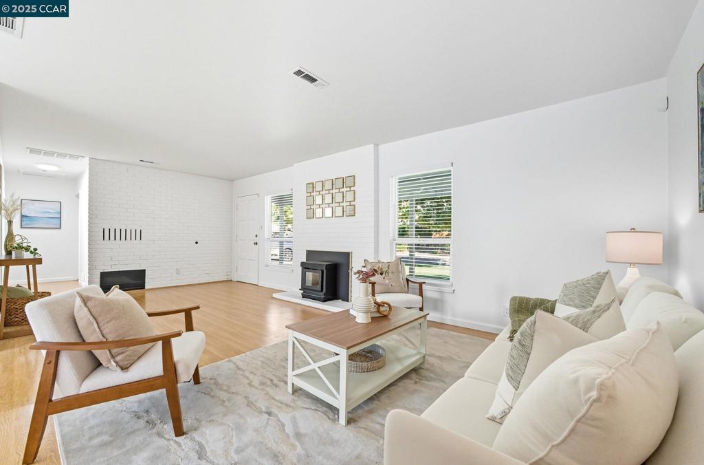GREGORY GARDENS - Residential