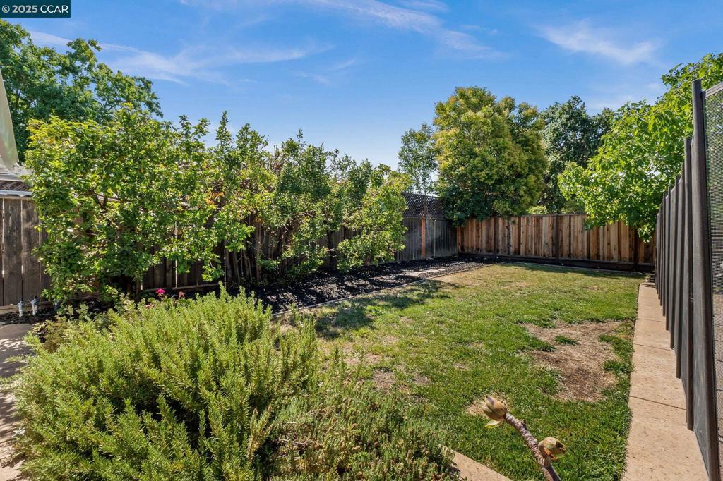 GREGORY GARDENS - Residential