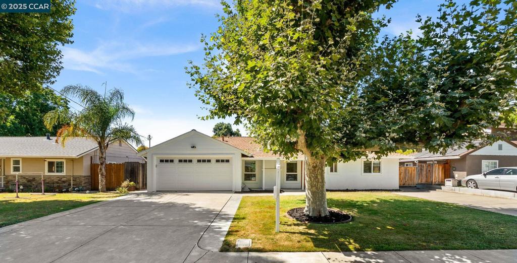 GREGORY GARDENS - Residential