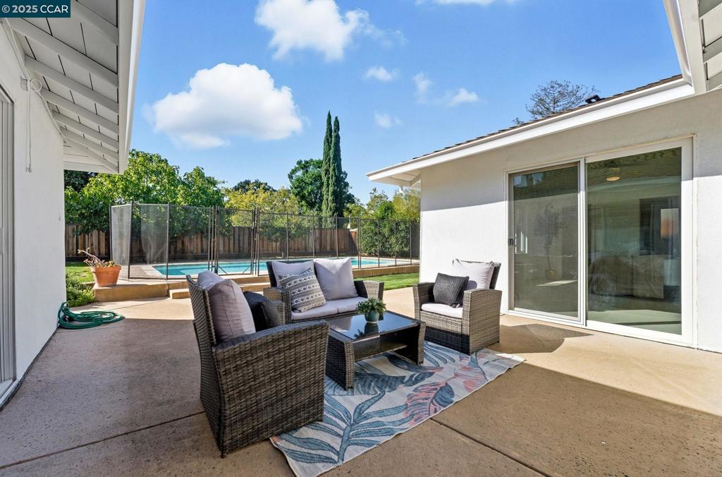 GREGORY GARDENS - Residential