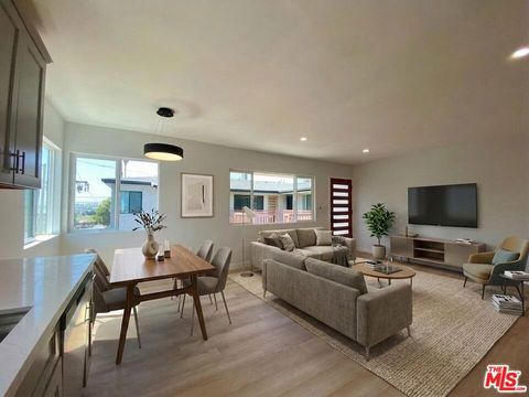 Photo of 3207 W 3rd Street #4, Los Angeles, CA 90020 (MLS # 26827159)