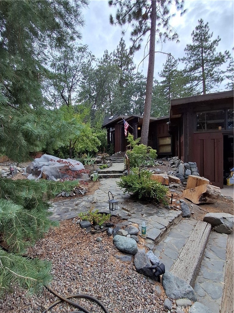 516 Lark Drive
