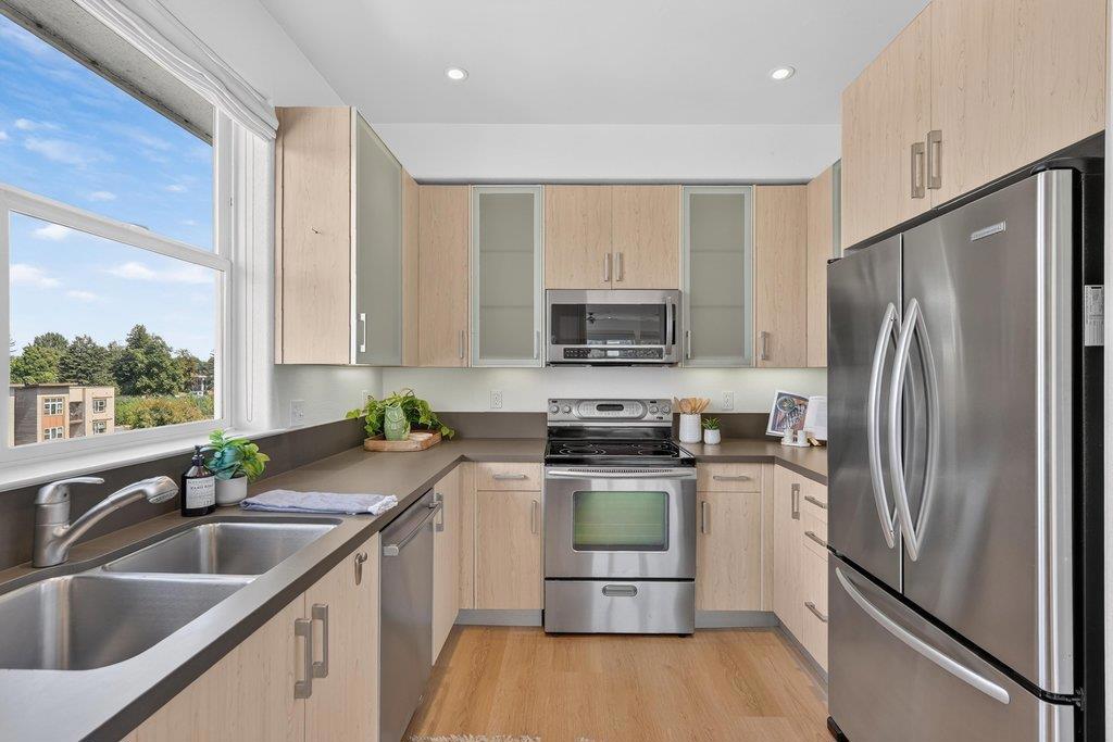2030 N Pacific Avenue 440