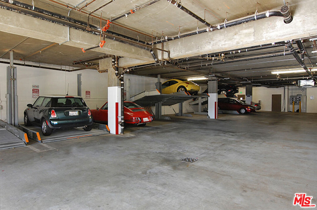 Properties 3 2216 Main Street 8 Units