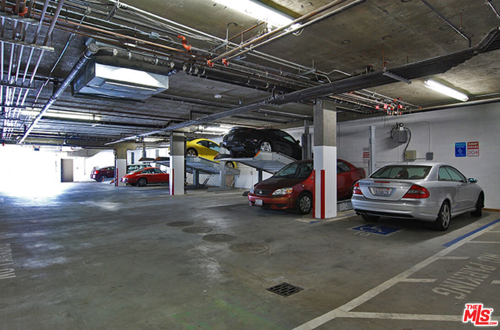 Properties 4 2216 Main Street 8 Units