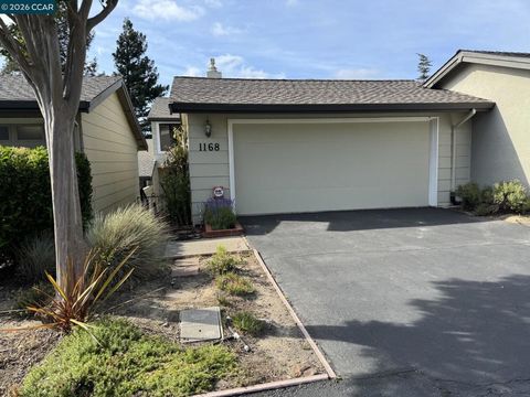 Photo of 1168 Alta Mesa DR, Moraga, CA 94556 (MLS # 41136226)