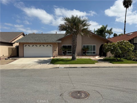 Photo of 946 Goldenrod Dr, Costa Mesa, CA 92626 (MLS # DW26204515)