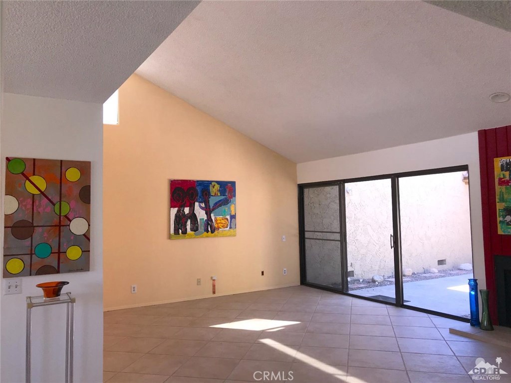 Saddlerock Estates - Residential