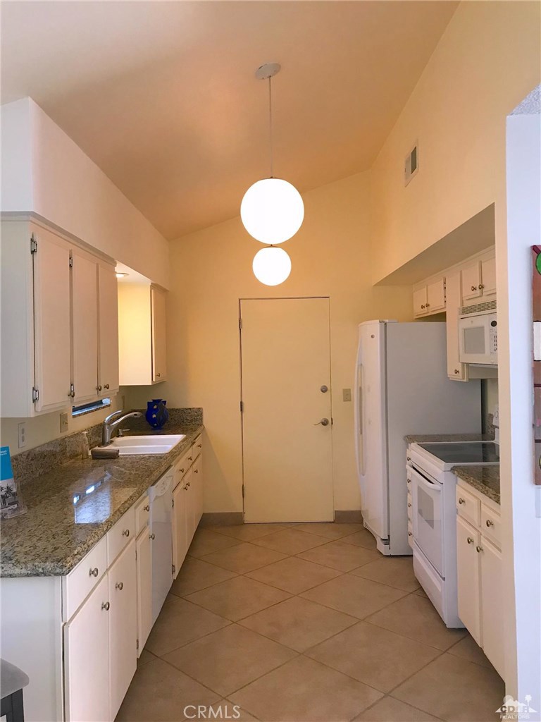 Saddlerock Estates - Residential