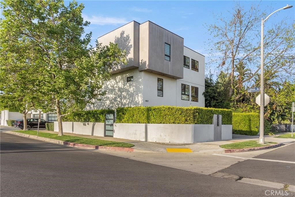 14157 Tiara Street 101