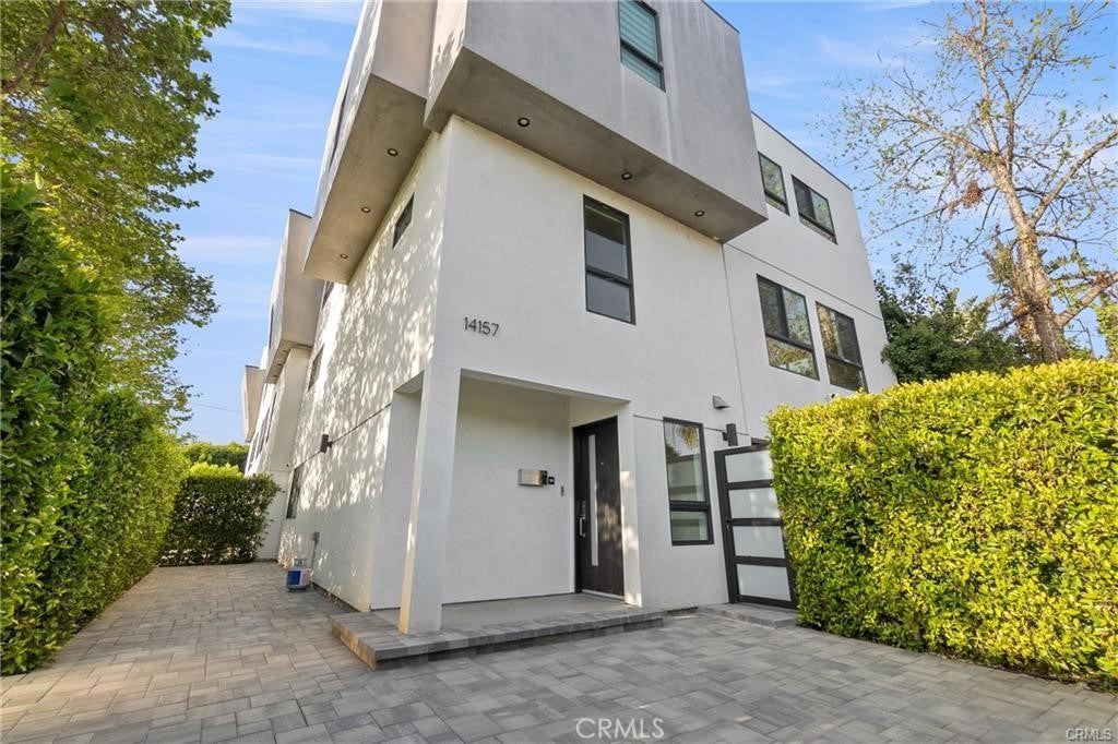14157 Tiara Street 101